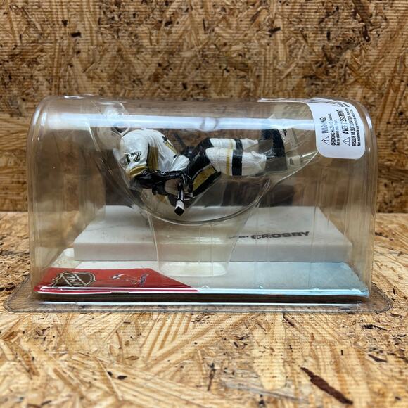 McFarlane Toys 2007 NHL Pittsburgh Penguins Sidney Crosby Ser. 16 Action Figure* - Picture 6 of 7